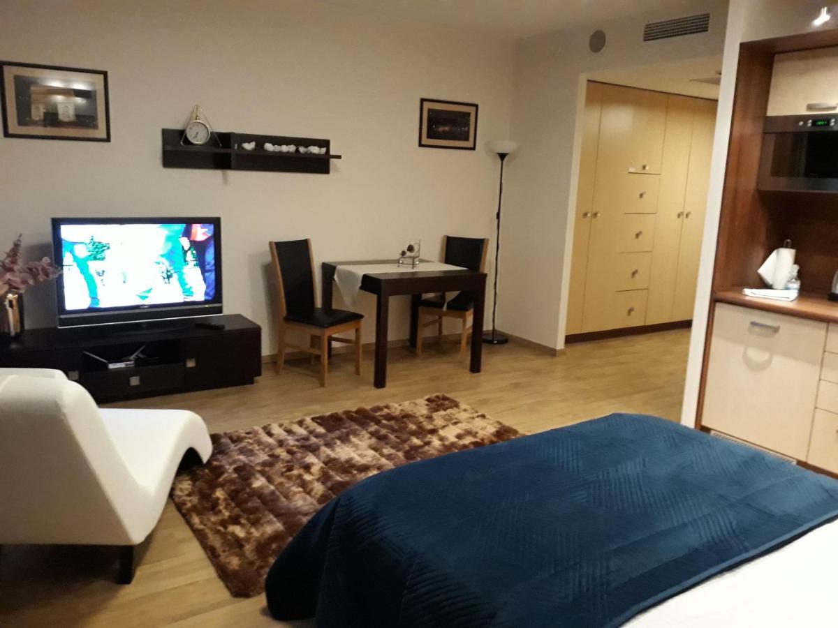 Dobry Wieczor We Wroclawiu Esterno foto
